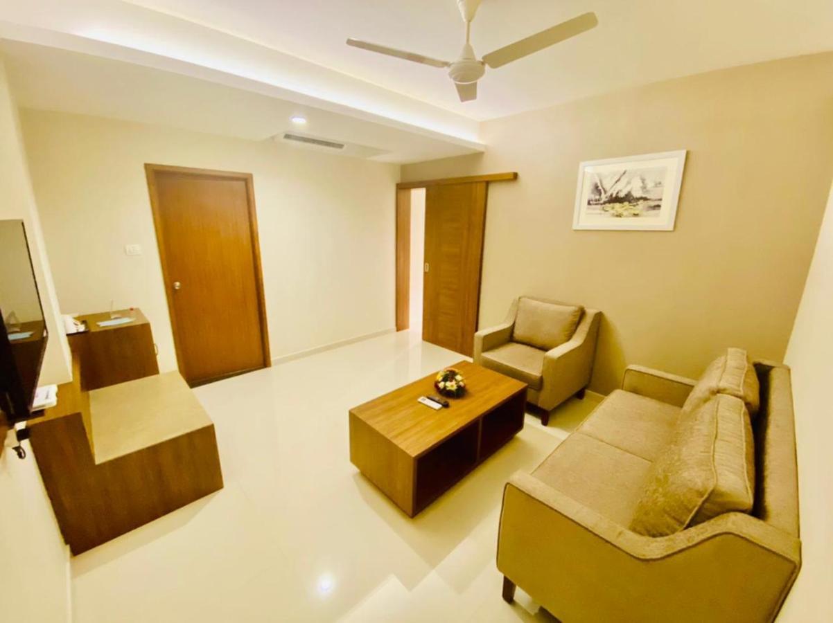 Hill Heights Hotell Kochi Eksteriør bilde