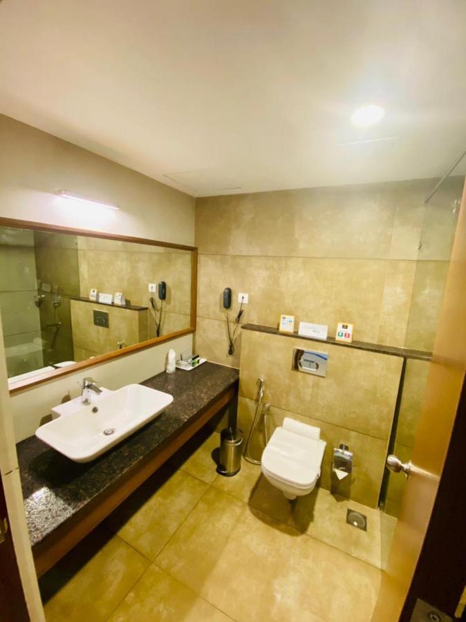 Hill Heights Hotell Kochi Eksteriør bilde